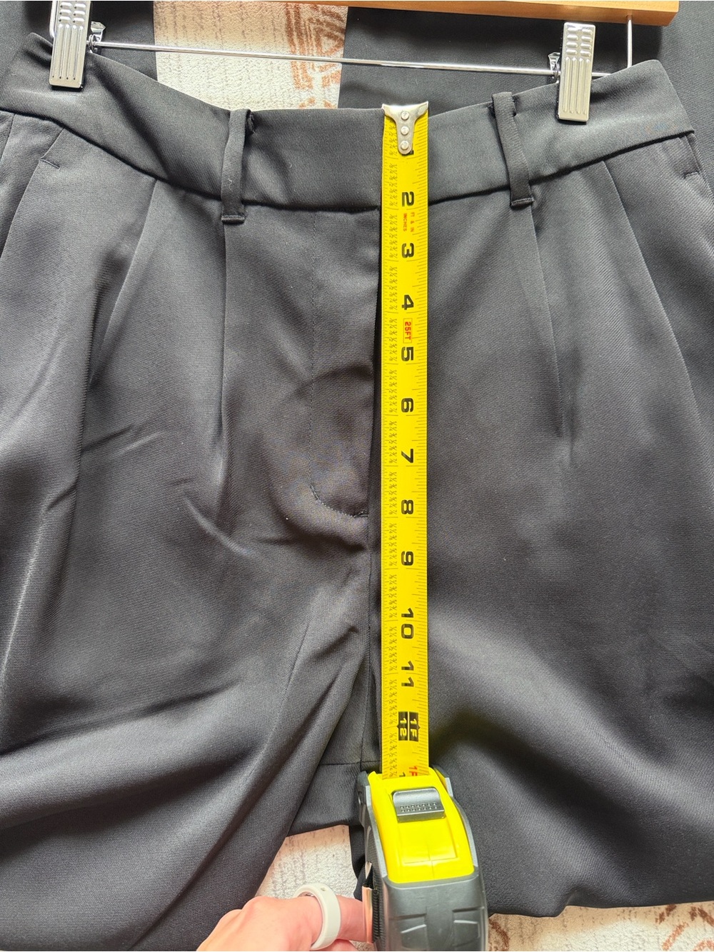 Quince Stretch Crepe Pleated Wide Leg Pant- Black - Picture 4 of 9